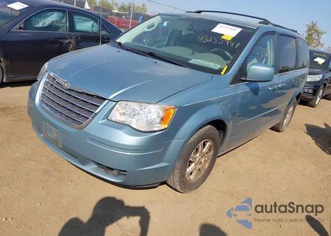 2008 Chrysler Town & Country Touring from USA, damaged, VIN 2A8HR54P48R793195